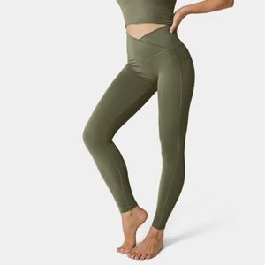 Halara Patitoff Pet Hair Resistant Leggings